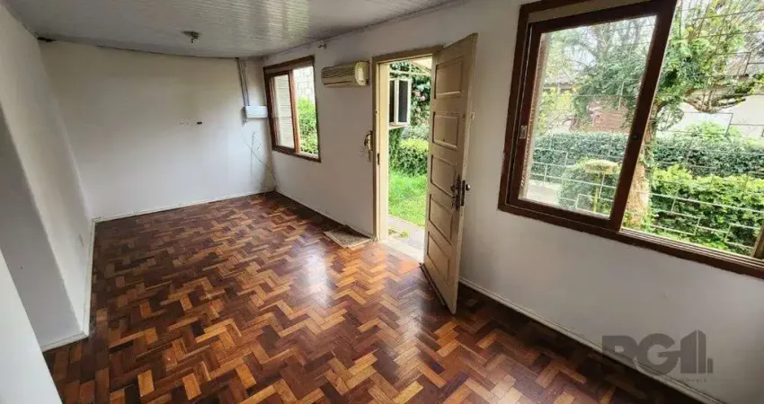 Casa em condomínio fechado com 3 quartos à venda na Rua Butuí, --, Cristal, Porto Alegre