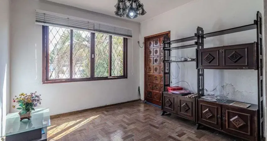 Casa com 6 quartos à venda na Rua Fernando Abbott, --, Passo da Areia, Porto Alegre