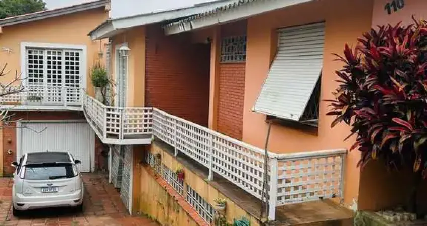 Casa de 3 dormitórios com 206m² à venda no Bairro Santa Tereza.