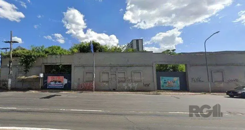 Área com mais de 6.436,89m² mil metros quadrados, em avenida principal de porto alegre!