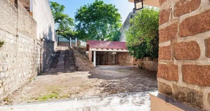 Terreno à venda na Rua Matias José Bins, --, Três Figueiras, Porto Alegre