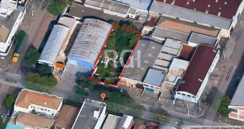 Terreno à venda na Avenida Brasil, --, Navegantes, Porto Alegre
