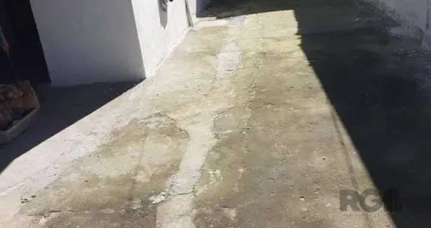 Casa com 3 quartos à venda na Estrada Barro Vermelho, --, Restinga, Porto Alegre