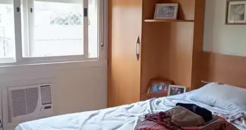 Apartamento de 2 quartos, suíte e 1 vaga de garagem no bairro cidade baixa