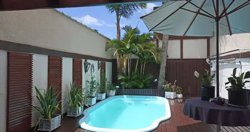 Casa com 4 quartos à venda na Rua Eliza Tevah, --, Hípica, Porto Alegre