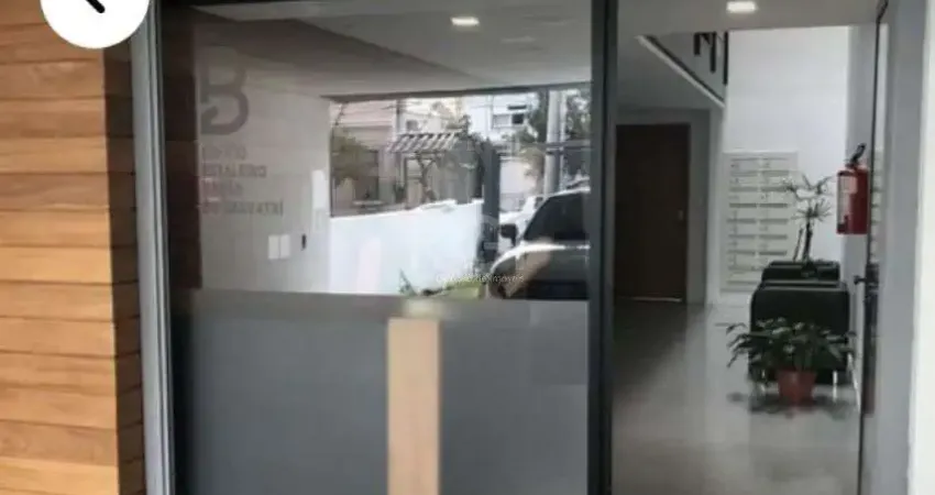 Sala comercial a venda no bairro menino deus com 30 m² por:r$ 180.000,00