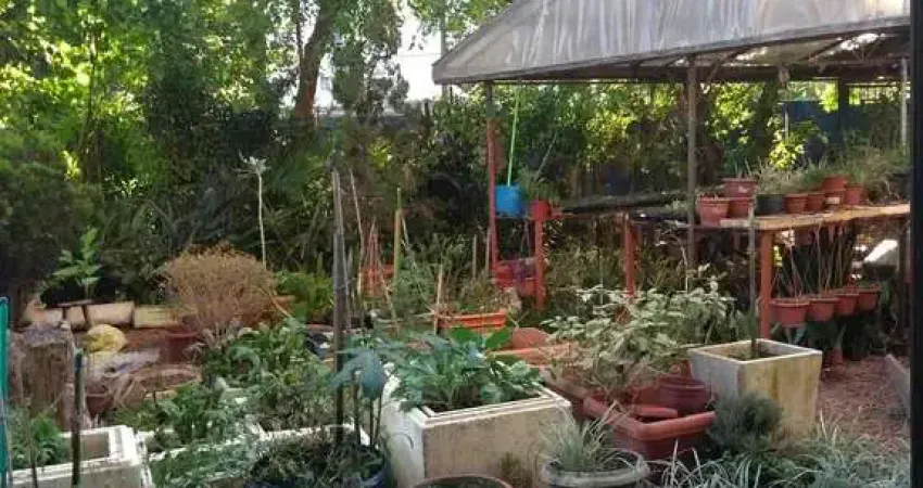 Predio para venda - 291m², 3 dormitórios, sendo 2 suites, 1 vaga - partenon