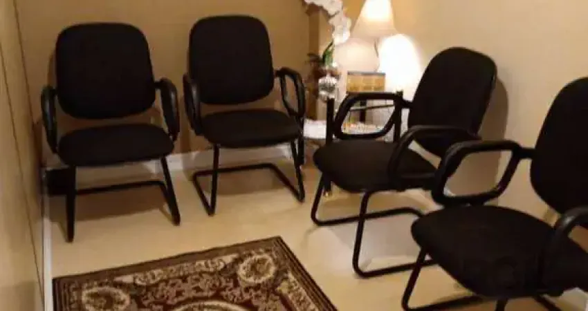 Excelente sala comercial toda reformada em ótima localização