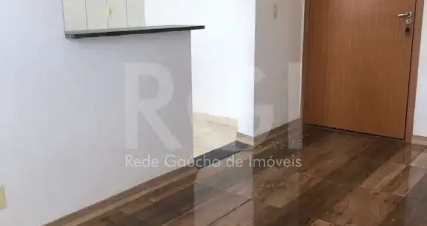 Apartamento com 2 quartos , 1 vaga em condominio fechado com portaria.