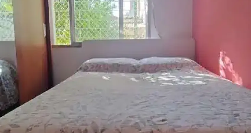 Apartamento 1 dormitório, todo reformado, semimobiliado em condominio fechado.