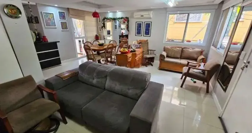 Casa em condomínio fechado com 3 quartos à venda na Rua Adão Gregory, --, Mário Quintana, Porto Alegre