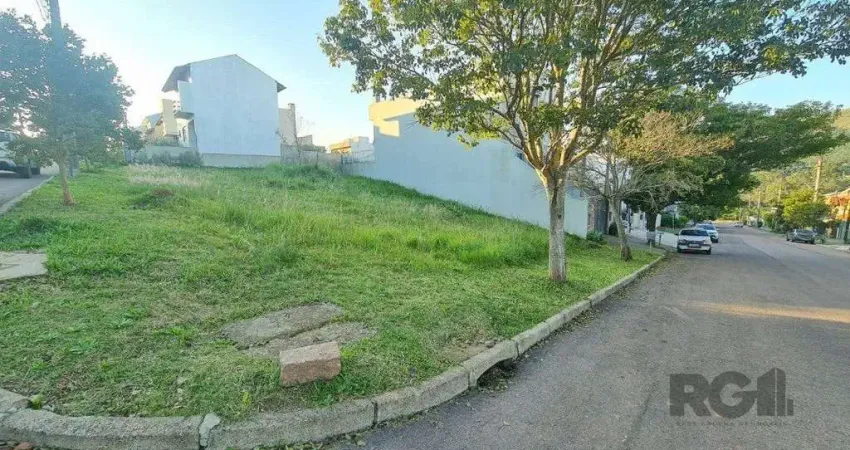 Excelente terreno de esquina de frete com área total de 210,25m2 ideal para duas construções.
