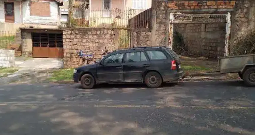 Excelente terreno desocupado localização previlegiada. ´ótimo preço!