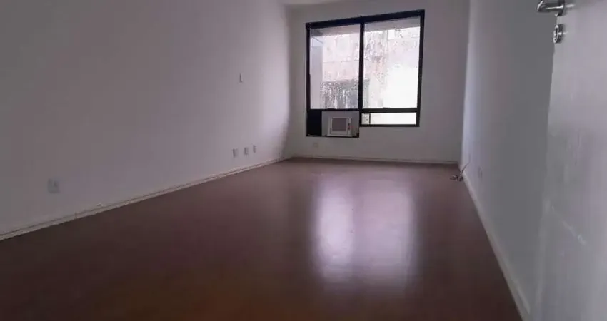 Sala comercial à venda na Avenida Cristóvão Colombo, --, Floresta, Porto Alegre
