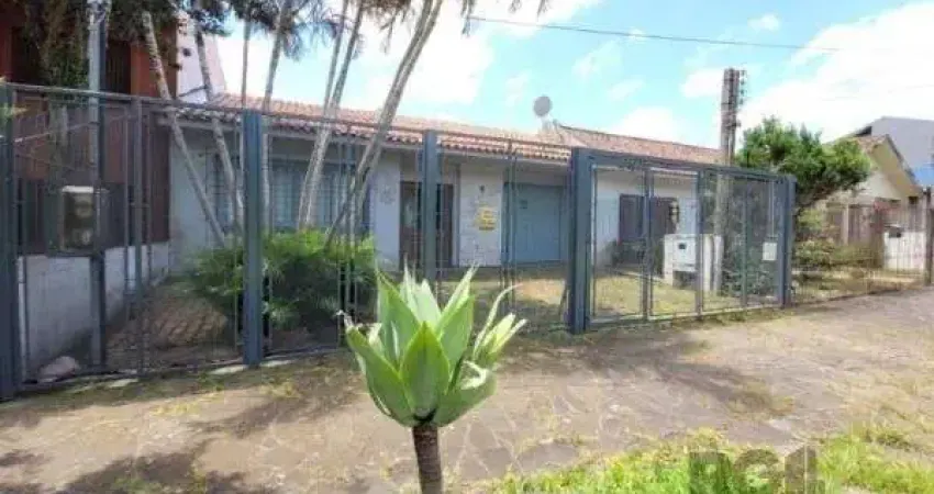 Casa com 3 quartos à venda na Rua Ítalo Brutto, --, Espírito Santo, Porto Alegre