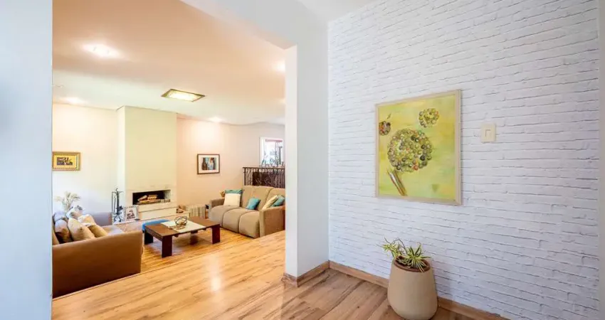 Casa com 3 quartos à venda na Rua Fonseca Guimarães, --, Medianeira, Porto Alegre