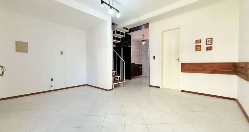 Casa em condomínio fechado com 3 quartos à venda na Avenida Monte Cristo, --, Vila Nova, Porto Alegre