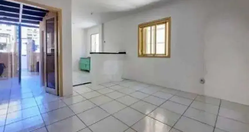 Cobertura horizontal 1 dormitório com 65m2 no Centro Histórico de Porto Alegre.