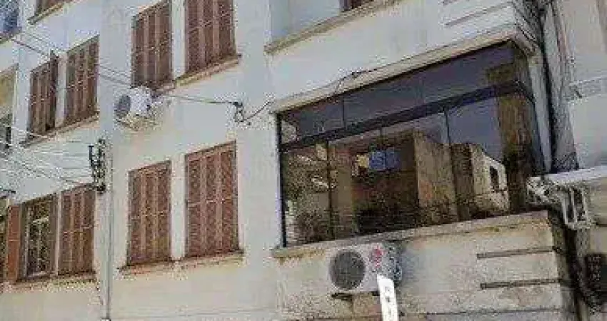 Loja de frente, na calçada, no centro da cidade, na rua des. andré da rocha.