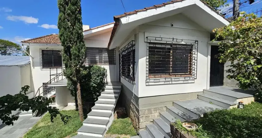 Casa com 3 quartos à venda na Rua Indianápolis, --, Três Figueiras, Porto Alegre