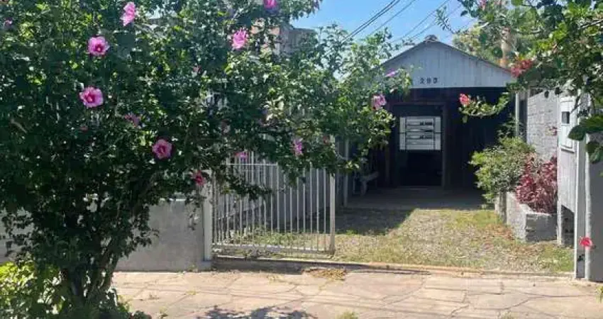 Casa com 3 quartos à venda na Rua Treze de Setembro, --, Rubem Berta, Porto Alegre