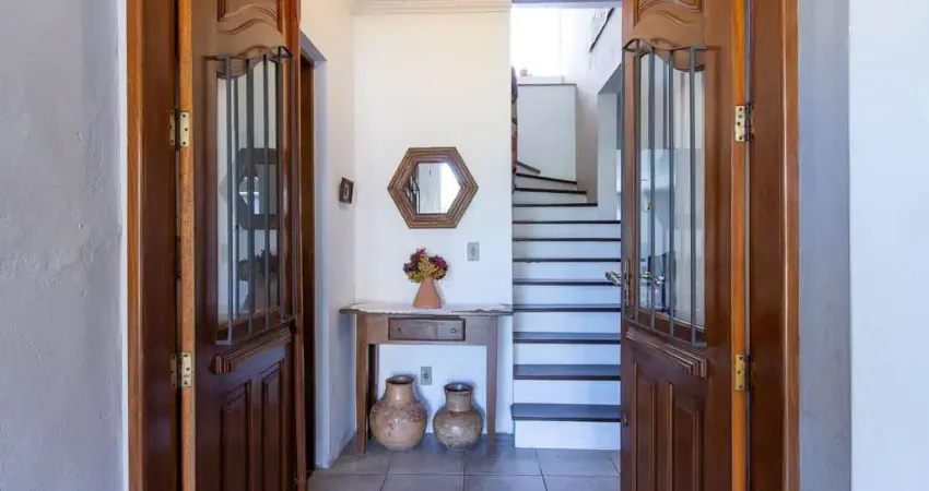 Casa com 3 quartos à venda na Rua Padre João Batista Reus, --, Tristeza, Porto Alegre