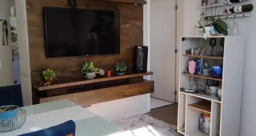 Apartamento 02 dormitórios com 01 vaga de garagem por convenção