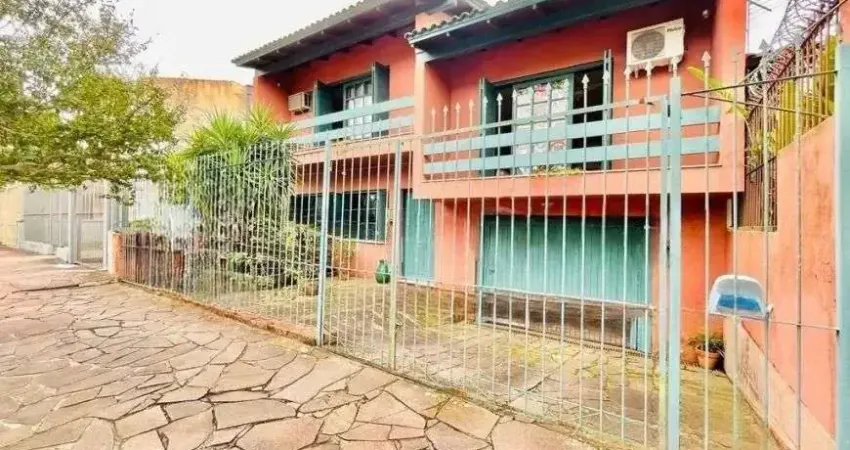 Casa com 3 quartos à venda na Rua Capibaribe, --, São Sebastião, Porto Alegre