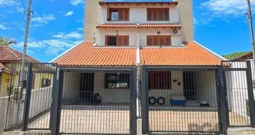 Casa em porto alegre, no bairro tristeza, com 3 dormitório(s), e 3 banheiros, à