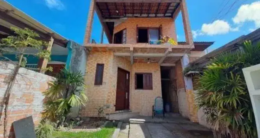 Sobrado em porto alegre, no bairro hípica, com 2 dormitório(s), e 2 banheiros, à