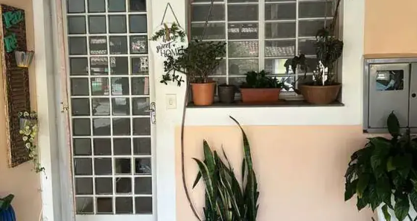 Casa com 2 quartos à venda na Avenida Edgar Pires de Castro, --, Hípica, Porto Alegre