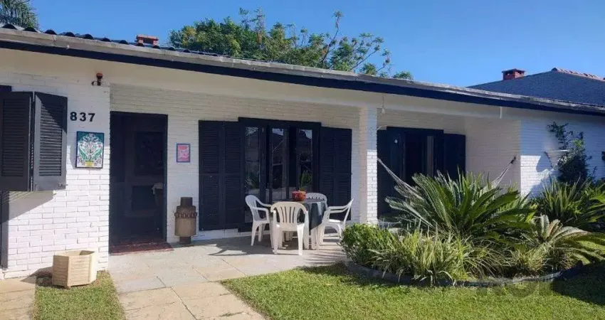 Casa com 5 quartos à venda na Rua Guatapi, --, Atlântida, Xangri-Lá