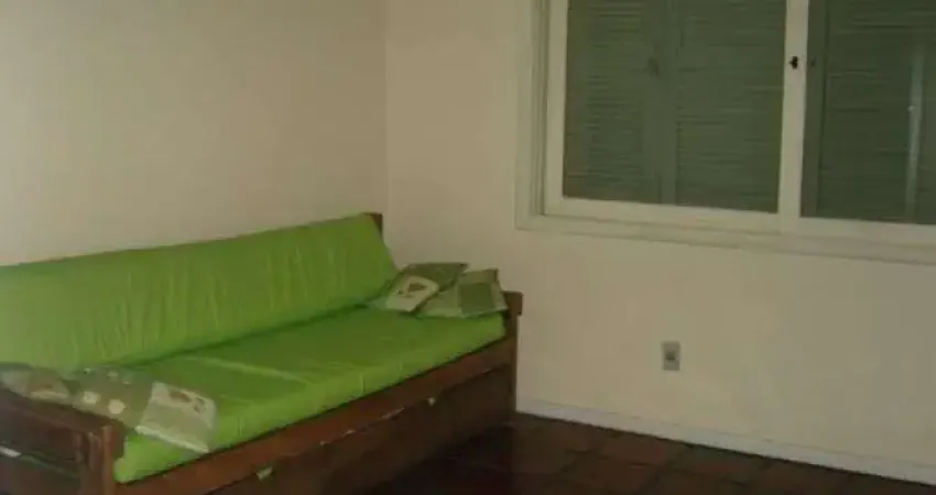 Casa para Venda - 216m², 3 dormitórios, sendo 1 suites, 2 vagas - Centro