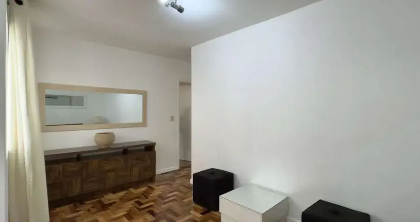 Apartamento de 3 dormitórios, super amplo e bem iluminado no centro histórico