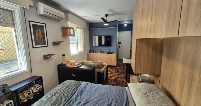 Apartamento à venda na Rua da República, --, Cidade Baixa, Porto Alegre