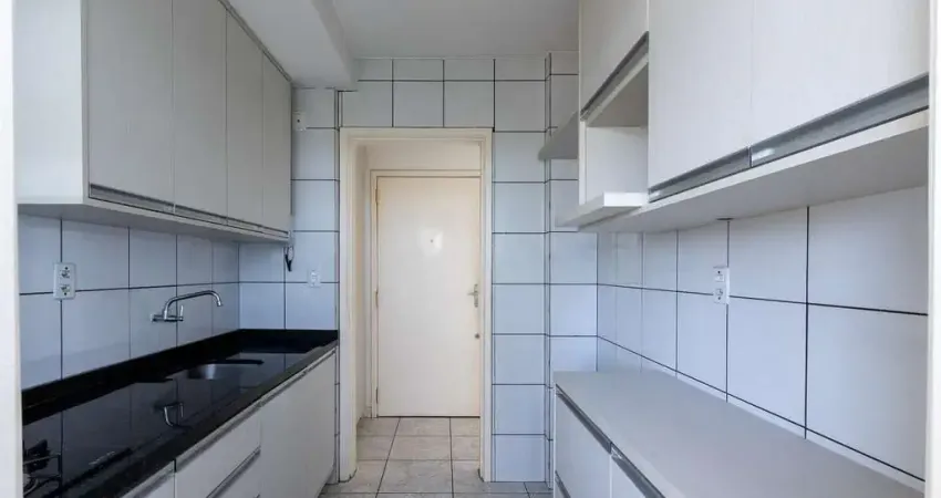 Apartamento, desocupado, 2 dormitórios e vaga escriturada, elevador -Cavalhada