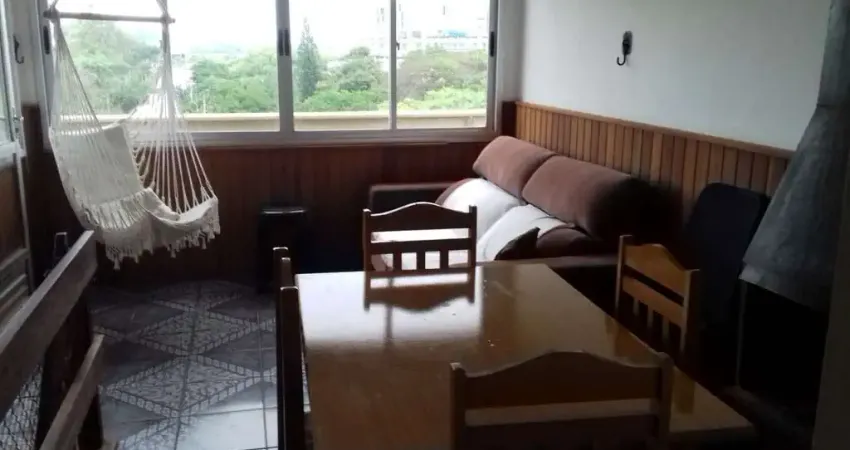 Cobertura com 02 dormitórios com 01 suite e vaga de garagem escriturada e coberta