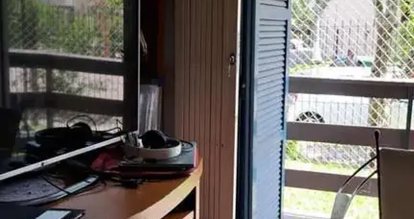 Apartamento 2 dormitórios ensolarado e próximo ao Carrefour no Bairro Partenon