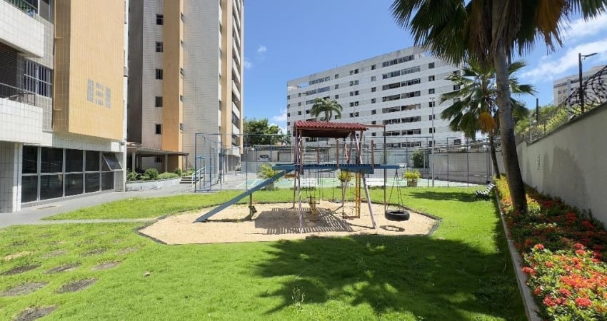 Excelente apartamento com três quartos no bairro de Fátima