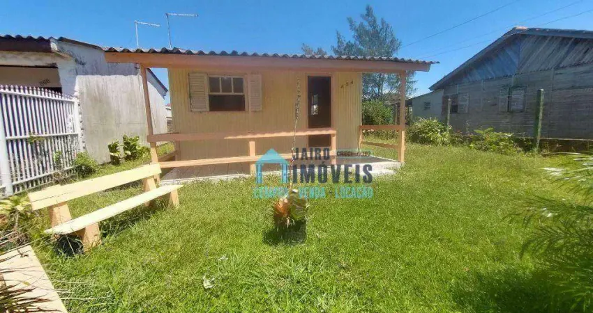 Chalé de madeira, com 2 dormitórios à venda por R$ 125.000 - Centro - Balneário Pinhal/RS