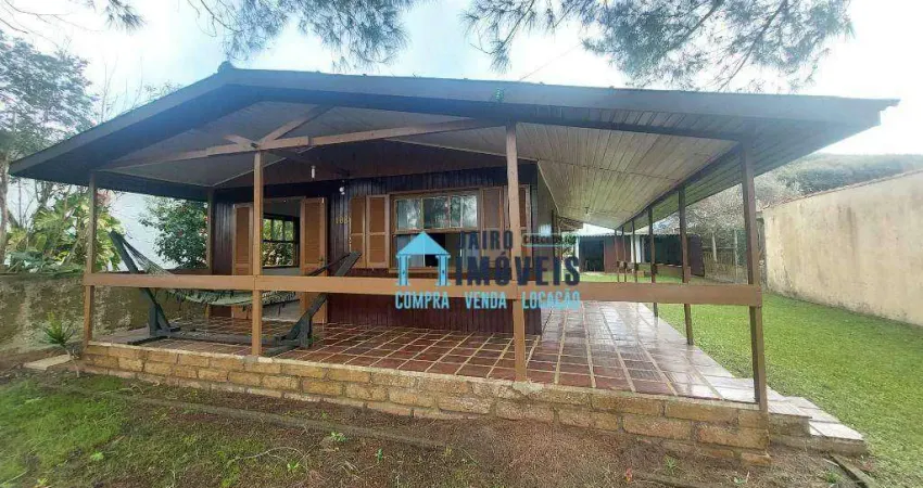 Lindo Chalé em Madeira e alvenaria, à venda por R$ 170.000 - Centro - Balneário Pinhal/RS