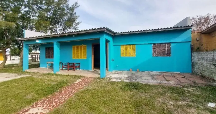 Casa de esquina com 4 dormitórios à venda por R$ 260.000 - Centro - Balneário Pinhal/RS