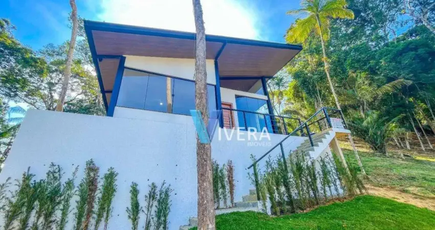 Casa com 3 dormitórios à venda, 134 m² por R$ 840.000,00 - Vargem Grande - Teresópolis/RJ