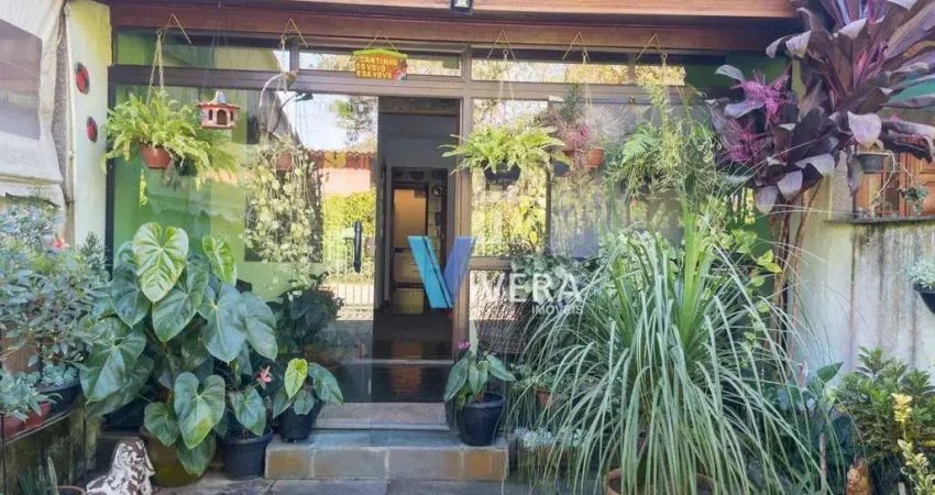 Casa com 3 dormitórios à venda, 120 m² por R$ 350.000,00 - Albuquerque - Teresópolis/RJ