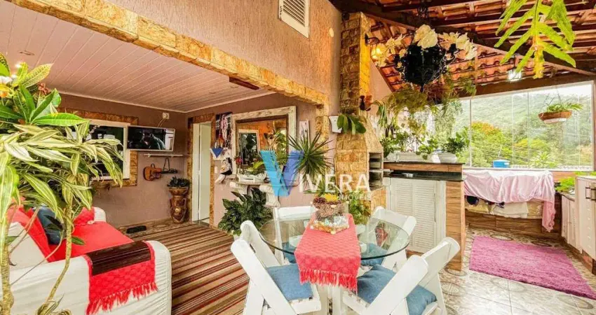 Casa com 2 dormitórios à venda, 47 m² por r$ 350.000,00 - tijuca - teresópolis/rj