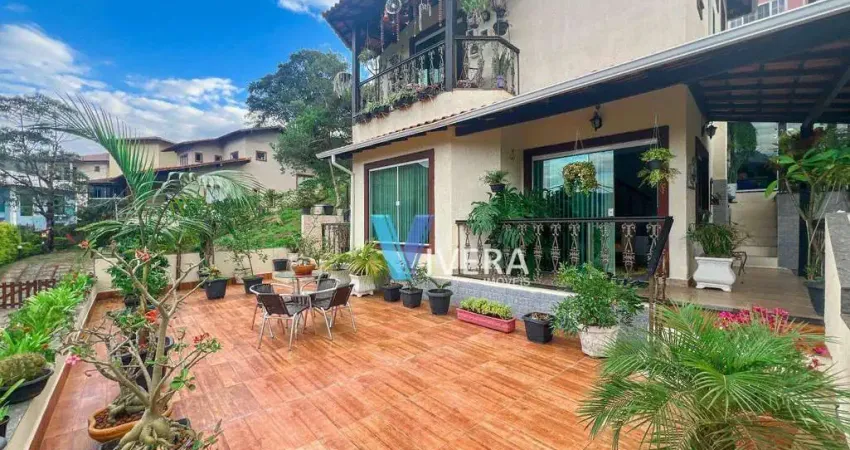Casa com 4 dormitórios à venda, 178 m² por R$ 764.000,00 - Vargem Grande - Teresópolis/RJ