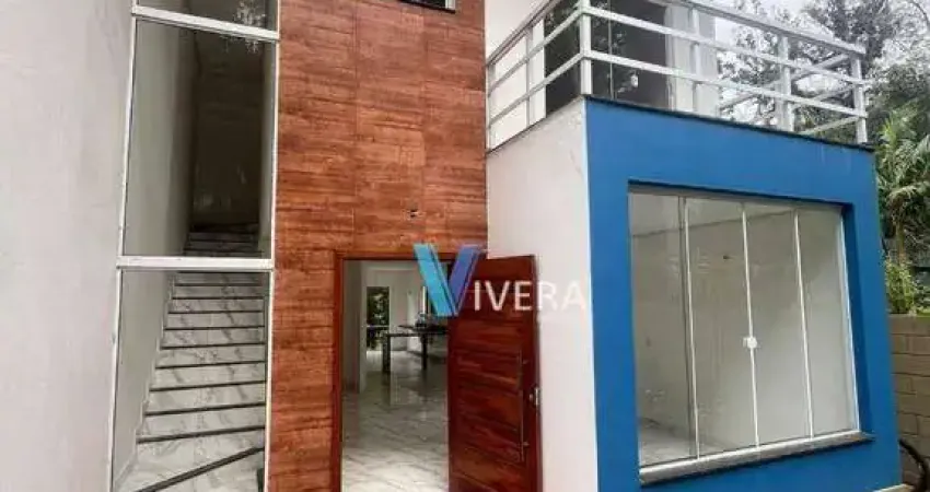 Casa com 4 dormitórios à venda, 176 m² por R$ 850.000,00 - Granja Guarani - Teresópolis/RJ