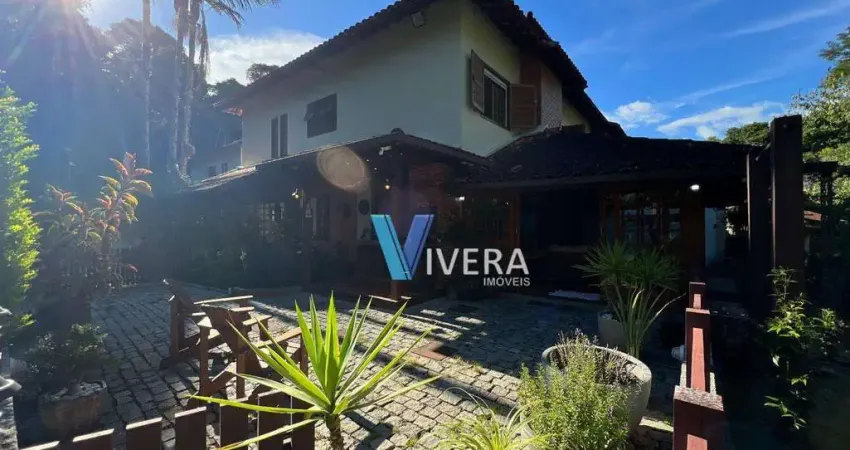 Casa com 3 dormitórios à venda, 155 m² por R$ 890.000,00 - Quebra Frascos - Teresópolis/RJ