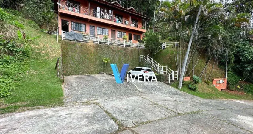 Casa com 3 dormitórios à venda, 71 m² por R$ 450.000,00 - Iucas - Teresópolis/RJ