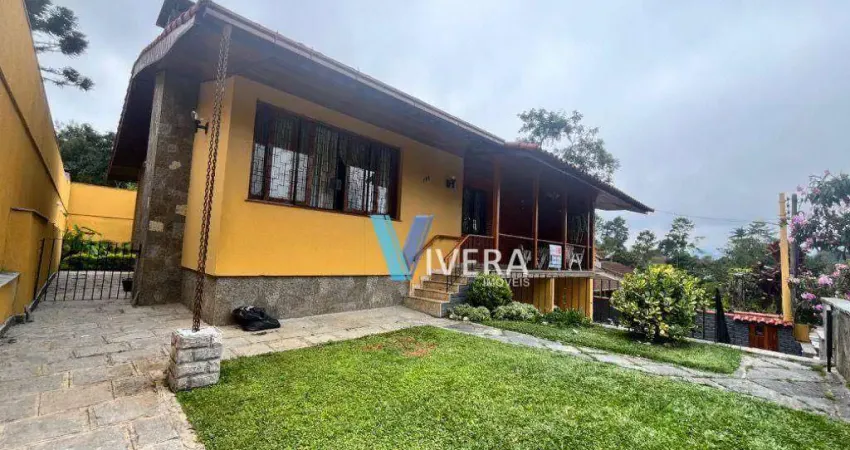 Casa com 5 dormitórios à venda, 250 m² por R$ 1.100.000,00 - Iucas - Teresópolis/RJ